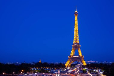 Paris 'teki Eyfel Kulesi 