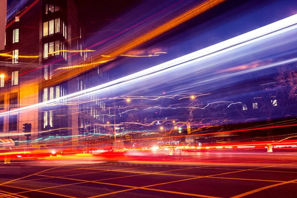 Traffic light trails at night — Stock Photo, Image