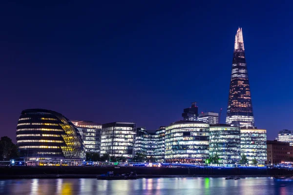 London skyline on River Thames — Stock Photo, Image