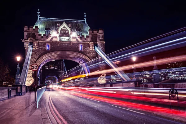 Tower Bridge i London — Stockfoto