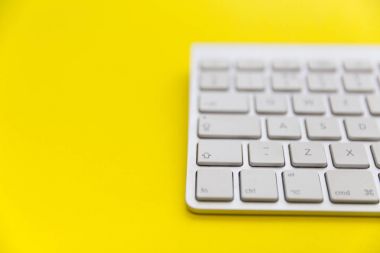 Bilgisayar klavyesini kapat