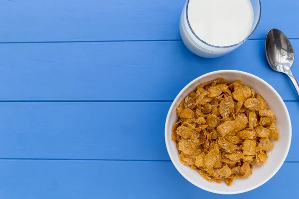 Copos de maíz desayuno cereal bowl —  Fotos de Stock