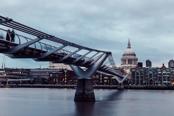 Skyline Moderno Londra Sul Tamigi Una Giornata Nuvolosa — Foto Stock