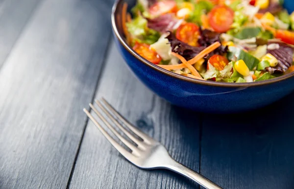 Cuenco saludable de ensalada fresca —  Fotos de Stock