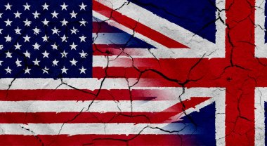 Kurumuş toprak doku ile ABD ve İngiltere bayrağı