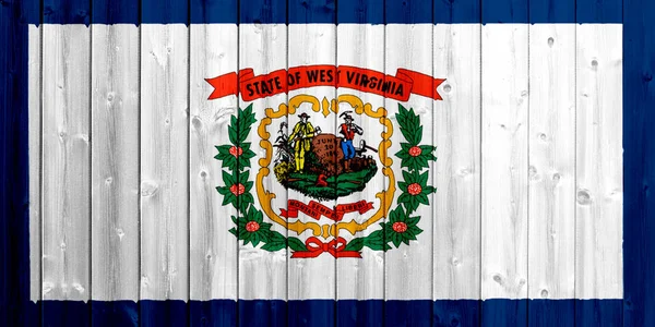 Bandera West Virginia, USA con textura de madera — Foto de Stock