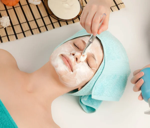 Picture of a woman at spa procedures — Stock Photo, Image
