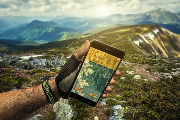 Smartphone GPS navigator in mans hand. — Stock Photo, Image