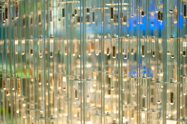 Сбор минералов на пробирках
