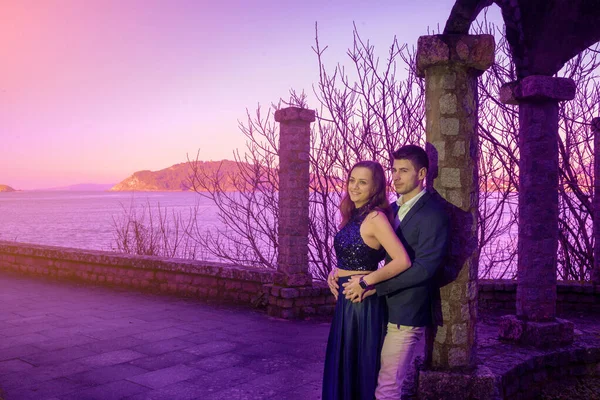 Svatební fotografie mladého páru v Baiona, Galicia, Španělsko — Stock fotografie