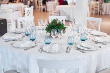 Bir İspanyol restoranında öğle yemeği hazır.