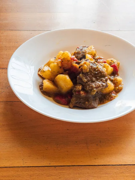 Köttgryta Med Potatis Och Paprika — Stockfoto