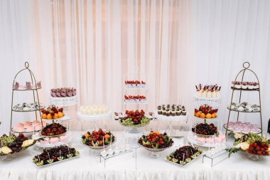 Düğün resepsiyonu çikolata