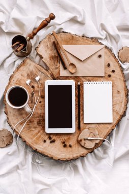 Tablet, defter ve zarf