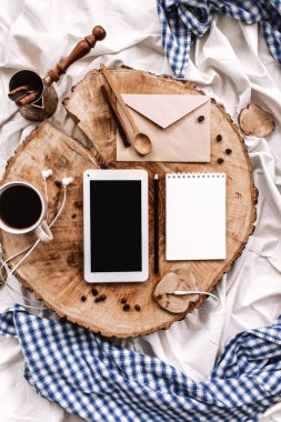 Tablet, defter ve zarf