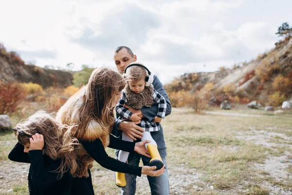 Family Walking Father Holding Smaller Daughter Hands Mother Helping Rubber — Stock Photo, Image