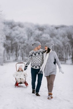 Görünümü sarılma anne ve baba kız halletme
