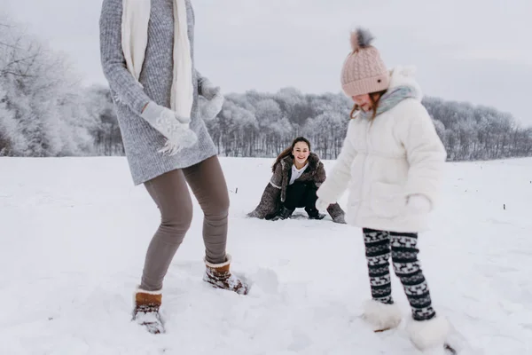 Matki Mają Czas Aktywności Córkami Winter Park — Zdjęcie stockowe