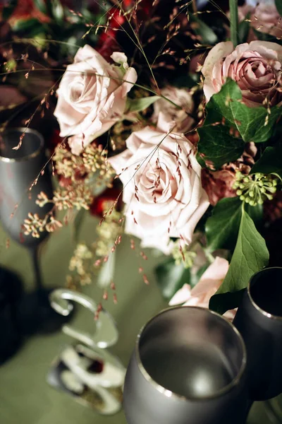 Decoración Mesa Boda Estilo Lujo Colores Menta Con Flores — Foto de Stock