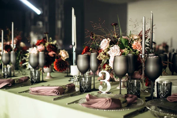 Estilo Luxo Decoração Mesa Casamento Cores Hortelã Com Flores — Fotografia de Stock