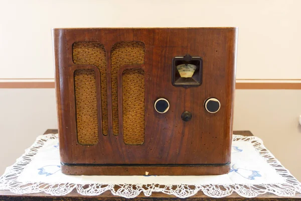 Old retro radio — Stock Photo, Image