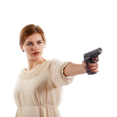 Silah hedefleyen Bayan