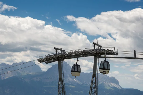 Antennlyftpylon — Stockfoto