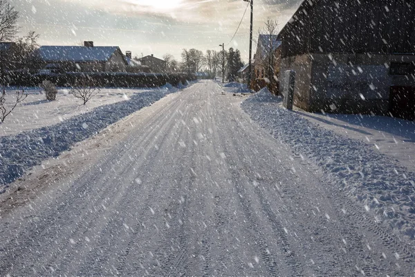 Besneeuwde straat — Stockfoto