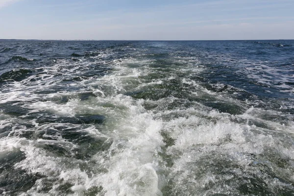 Ship trace on the sea surface — Stock Photo, Image