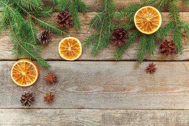 Eski köhne ahşap arka planda yeni yıl kompozisyonu