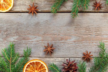 Eski köhne ahşap arka planda yeni yıl kompozisyonu