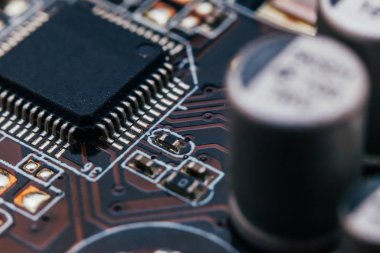 Devre tamiri. Elektronik donanım modern teknoloji. Anakart dijital kişisel bilgisayar çipi. Teknoloji bilimi geçmişi. Entegre iletişim işlemcisi. Bilgi mühendisliği bileşeni.