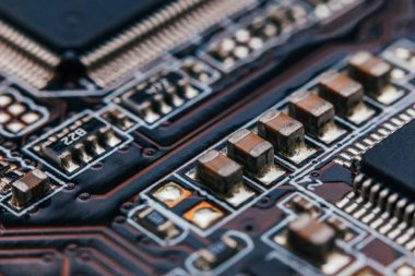 Devre tamiri. Elektronik donanım modern teknoloji. Anakart dijital kişisel bilgisayar çipi. Teknoloji bilimi geçmişi. Entegre iletişim işlemcisi. Bilgi mühendisliği bileşeni