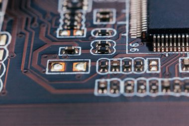 Devre tamiri. Elektronik donanım modern teknoloji. Anakart dijital kişisel bilgisayar çipi. Teknoloji bilimi geçmişi. Entegre iletişim işlemcisi. Bilgi mühendisliği bileşeni