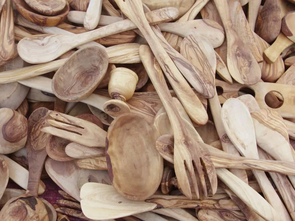 Spoons and forks of olive wood — Stock Photo, Image