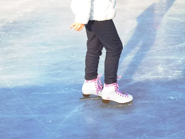 Patinaje Sobre Hielo Personas Con Niños — Foto de Stock