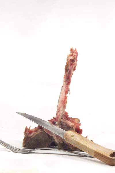 佛罗伦萨牛排上的尸骨 — 图库照片