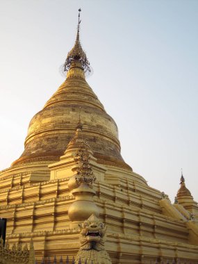 Myanmar Kuthodaw Pagoda stupa