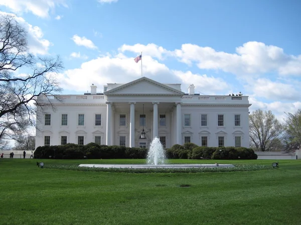 Белый Дом Вашингтоне — стоковое фото