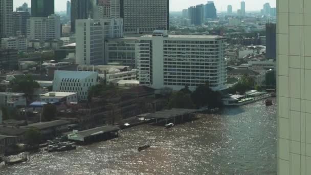 你将会看到曼谷人民的生活与朝弗里亚河的关系 — 图库视频影像