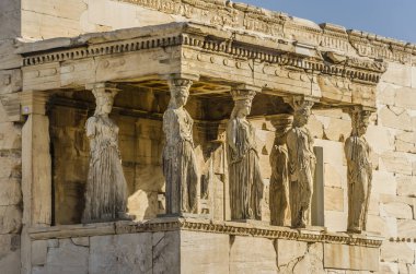 Cariatides zaman geçit rağmen mevcut söyleyip duruyorsun