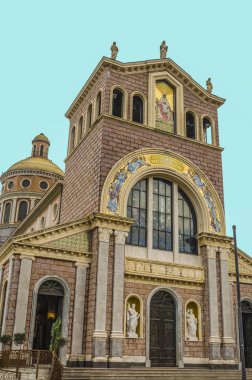 Cephe tindari city yakınındaki Kilisesi'nin patti Sicilya 