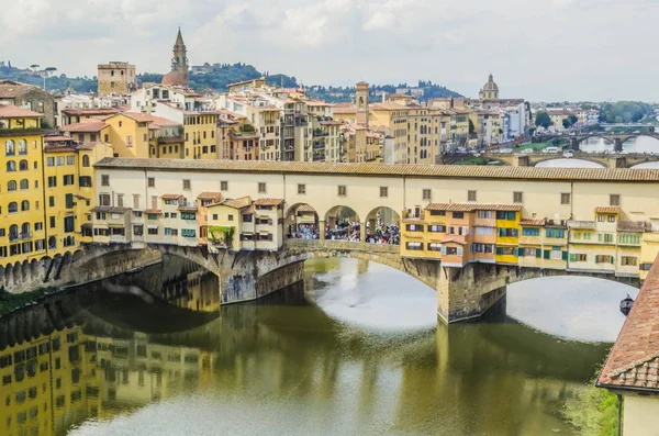 Vista aérea da ponte vecchio — Fotografia de Stock