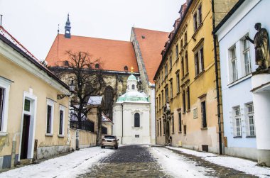 Bratislava Merkezi nevada sokak ve kilise