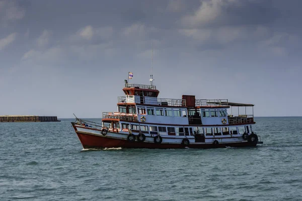 koh samui Adası Tayland civarında yolcu teknesi