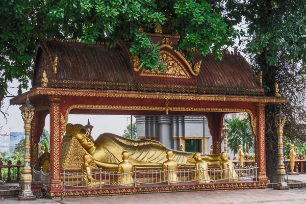 Buddha Lying Monks Buddhist Religious Ensemble Wat Kraom Vicinity Sihanoukville — Stock Photo, Image