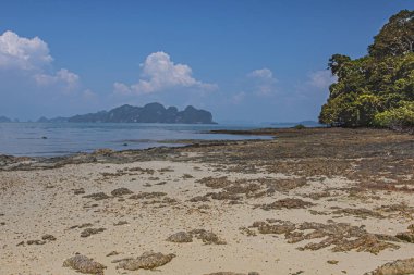 Langkawi Takımadaları 'nın plajları ve adaları. Andaman Denizi. Malezya.