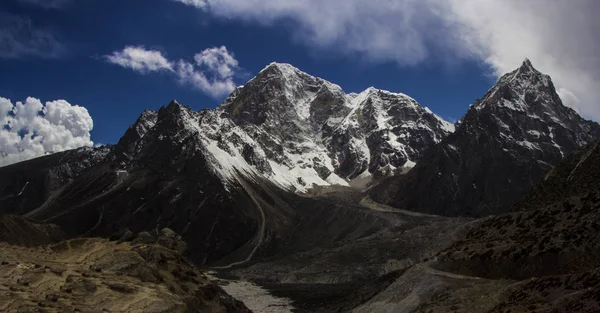 Berge in Nepal — Stockfoto