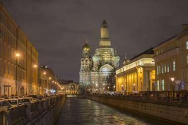 Kıyamet Tapınağı nın kurtarıcı dökülmüş kan Rusya. St. Petersburg. gece Nehri