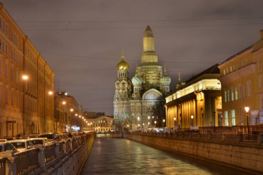 Kıyamet Tapınağı nın kurtarıcı dökülmüş kan Rusya. St. Petersburg. gece Nehri